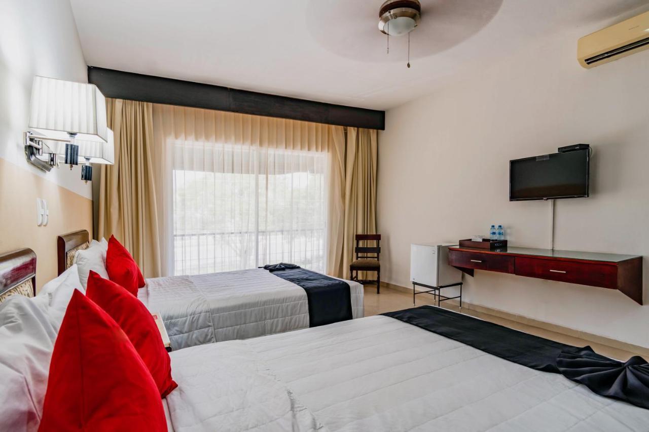 Hotel Siglo 21 Мерида Екстериор снимка